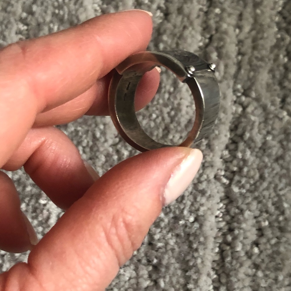 Men’s Gucci ring